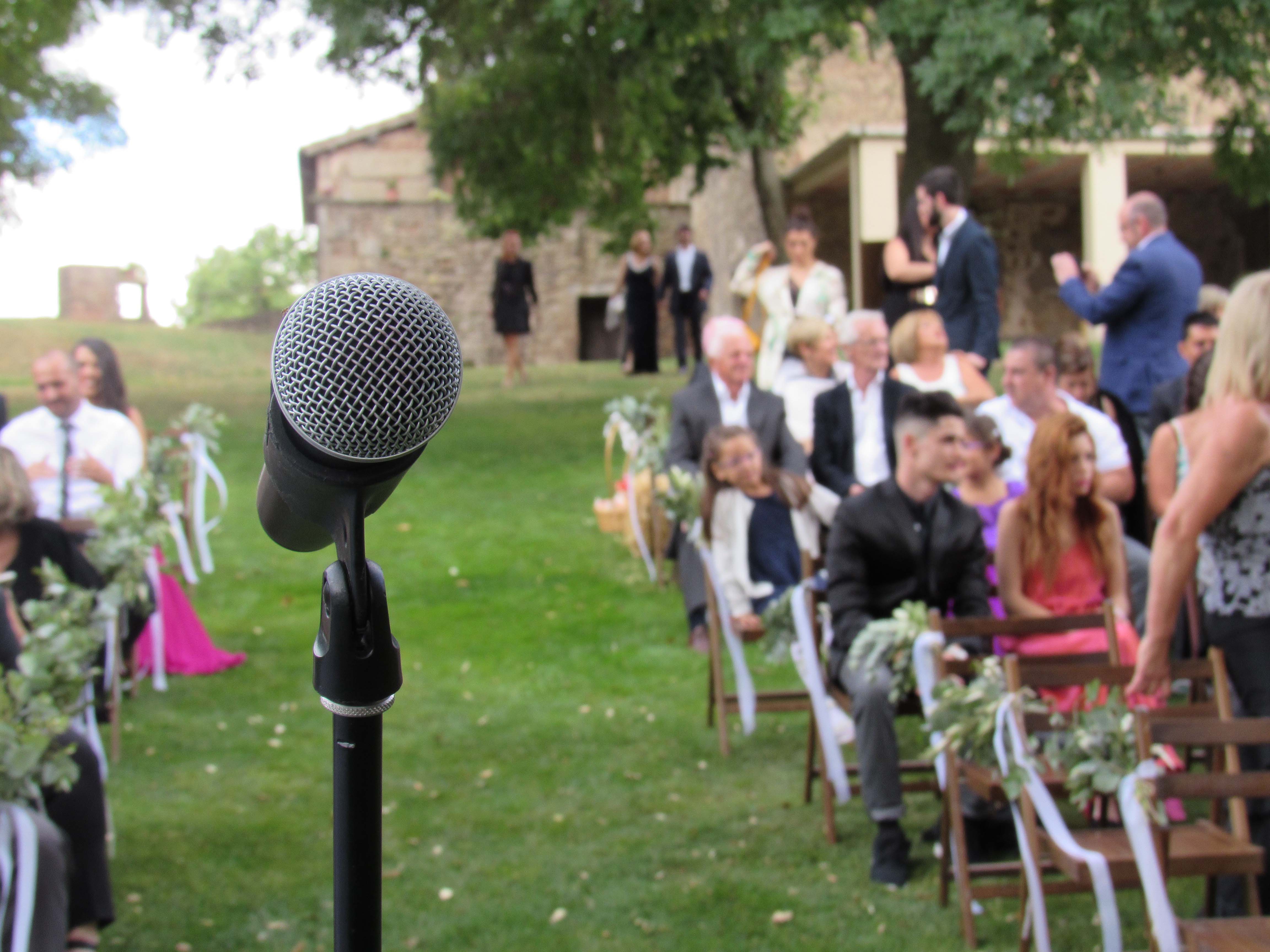 ¿Cómo oficiar una boda civil?